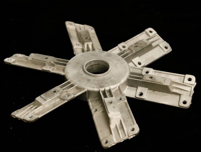 Fan counterweight blade angle